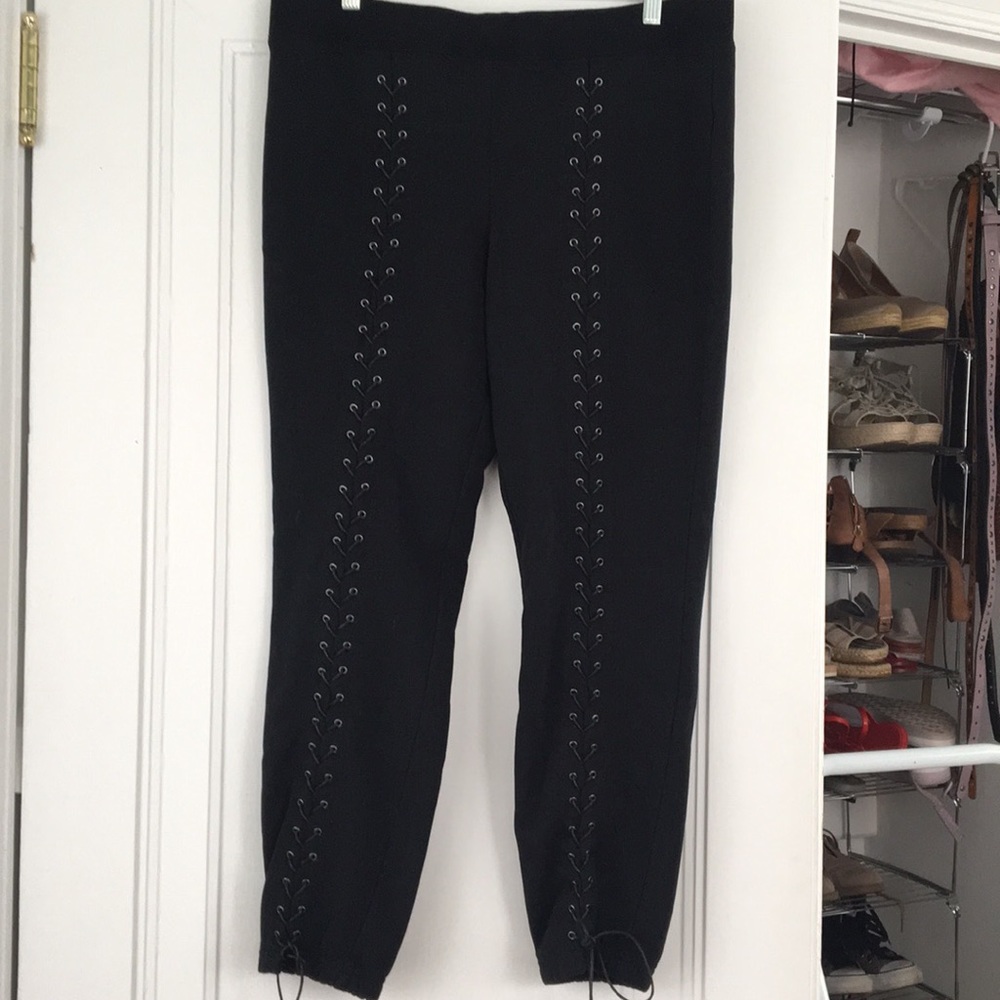 Pam & Gela Laced Crop Sweatpant